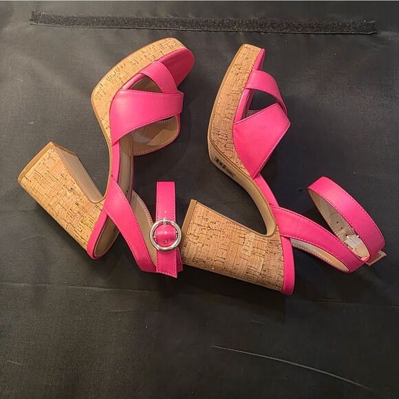 BRAND NEW SODA STRAPPY BLOCK HEEL OPEN TOE WOMENS SANDAL - Picture 15 of 15